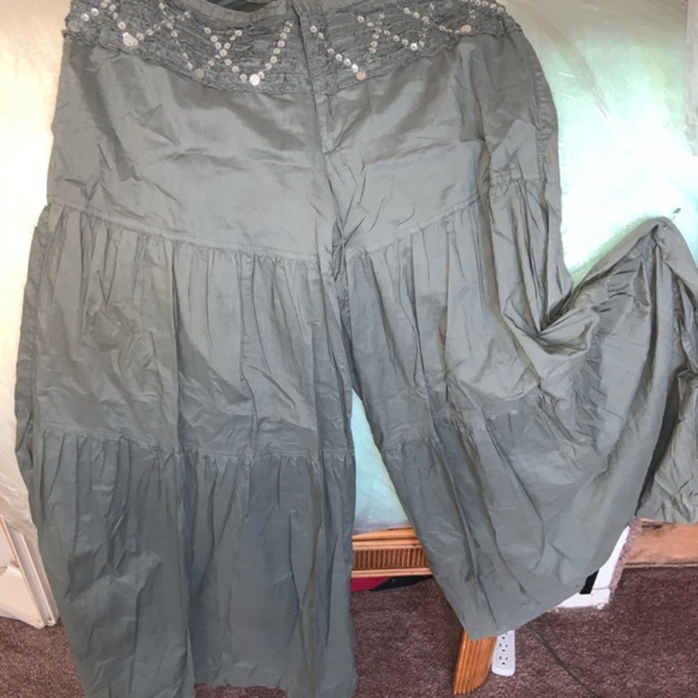 Women’s casual pants